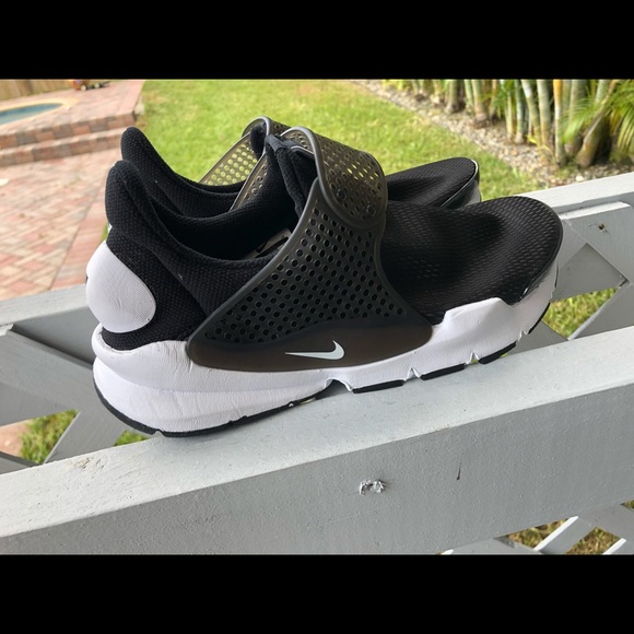 Nike Sock Dart GS Black Women Running Slip-On - Picture 2 of 4